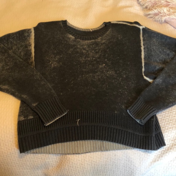 Lululemon sweater - Picture 5 of 7